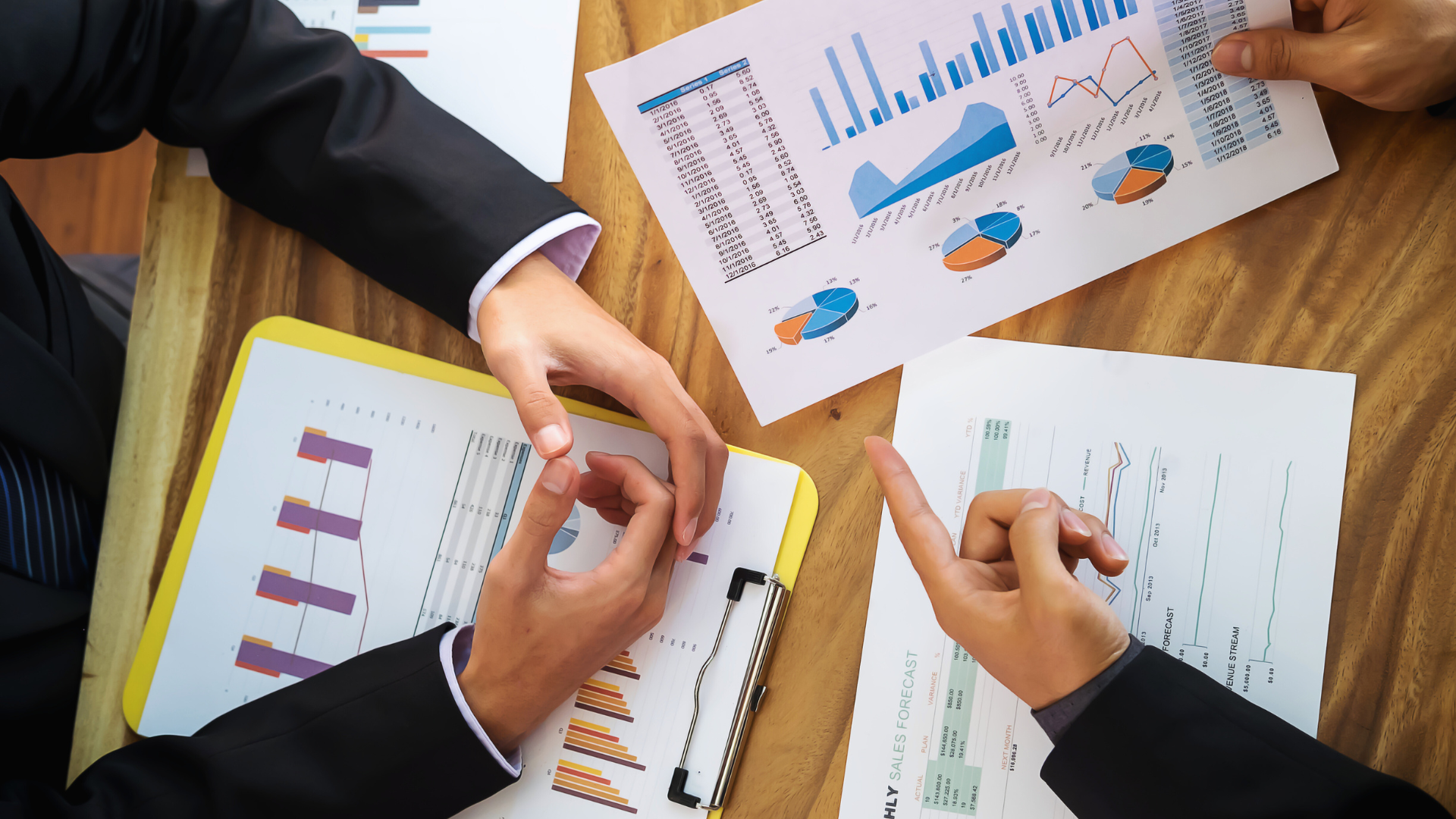 Read more about the article How to Evaluate Investment Opportunities With Confidence: A Clear Guide to Smart Decision-Making